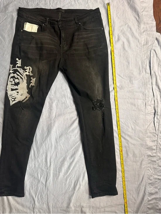 AMIRI Black Skinny Jeans with White Graphic Detailing - Men's - Picture 14 of 16